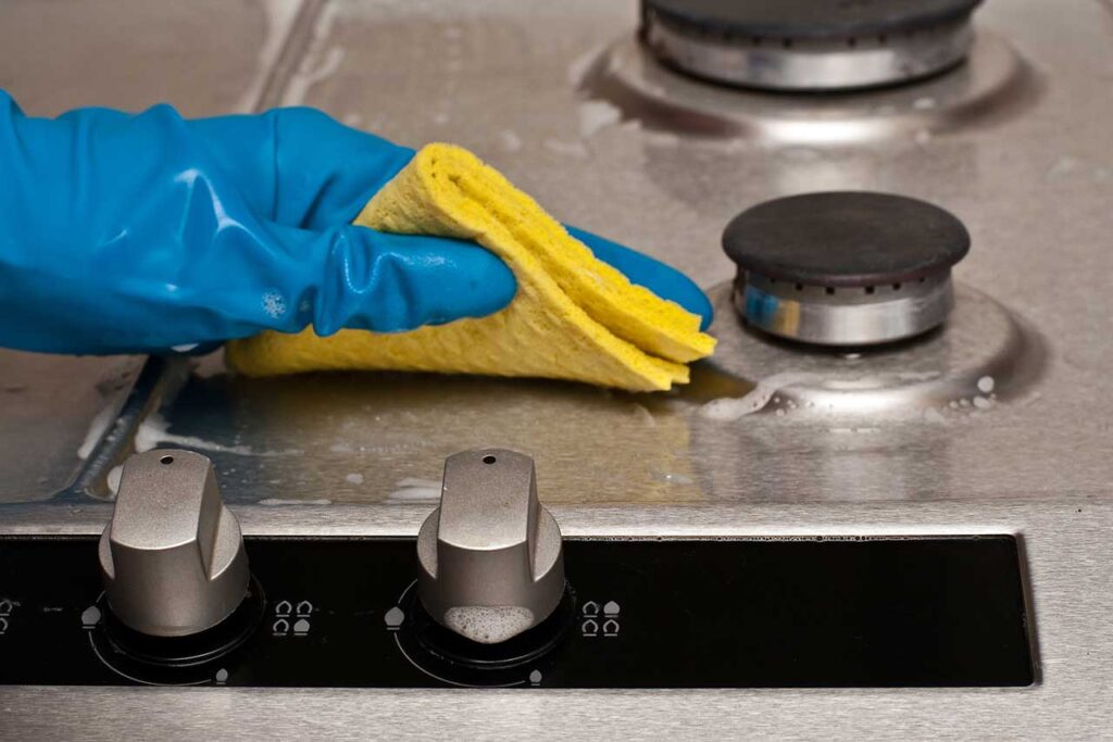fort-walton-beach-maid-service-cleaning-oven-in-house